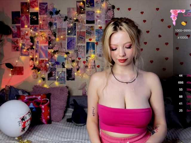 Mirabbella's BongaCams show and profile