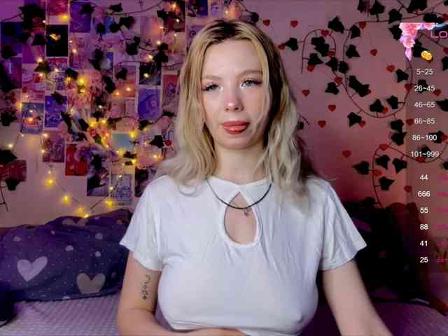 Mirabbella Live Webcam on BongaCams