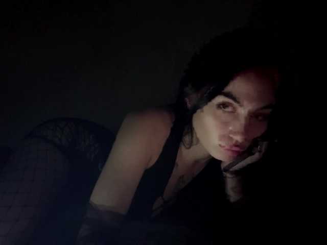 RadiantLuna Live Cam and Statistics on UnifiedCams