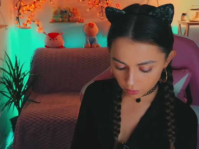 MaybeBabeTV's BongaCams show and profile