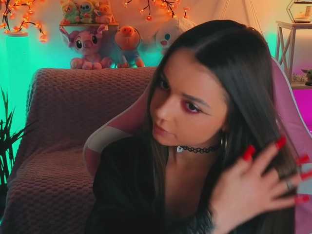 MaybeBabeTV's BongaCams show and profile