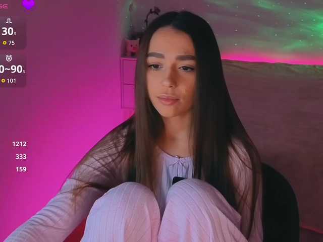 эро с MaybeBabeTV