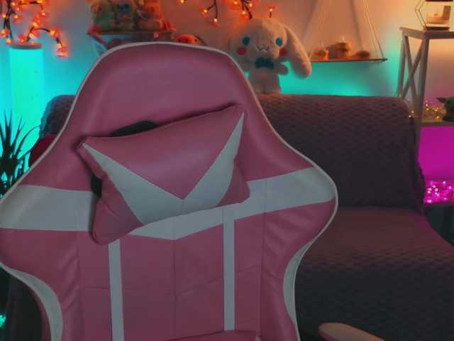 MaybeBabeTV's BongaCams show and profile