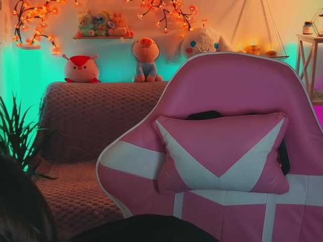 в попе у MaybeBabeTV