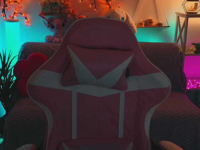 MaybeBabeTV's BongaCams show and profile