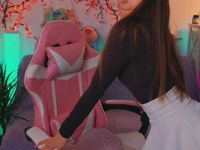 MaybeBabeTV's BongaCams show and profile