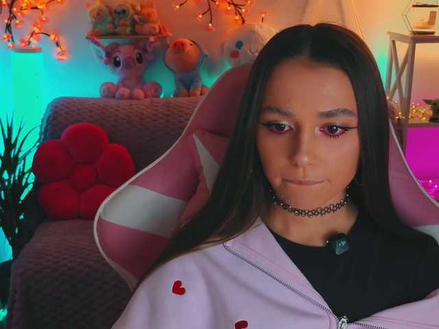 MaybeBabeTV's BongaCams show and profile