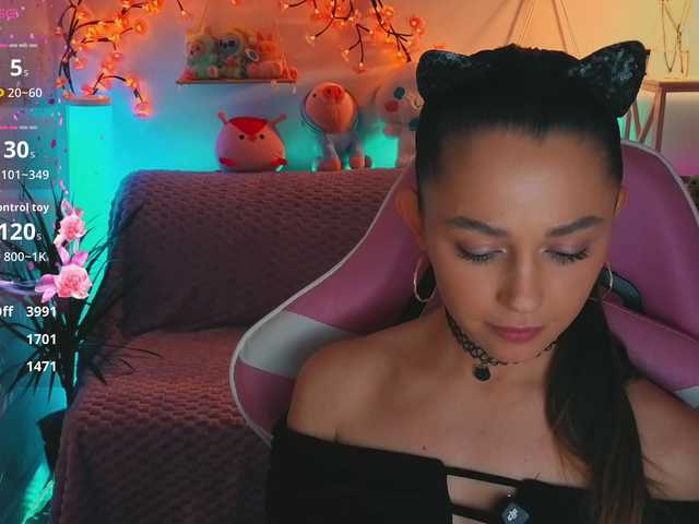 MaybeBabeTV's BongaCams show and profile