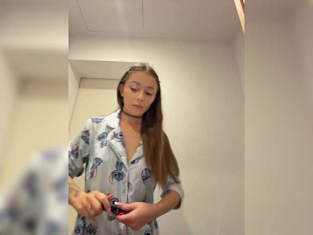 MaybeBabeTV's BongaCams show and profile