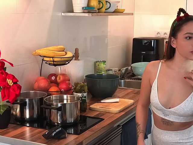 MaybeBabeTV's BongaCams show and profile