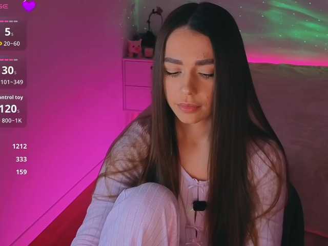 видео MaybeBabeTV