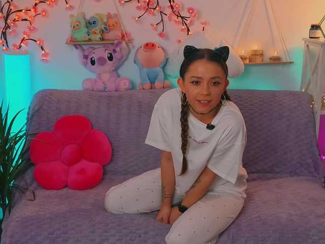 MaybeBabeTV's BongaCams show and profile