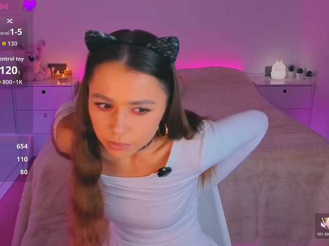 видео MaybeBabeTV