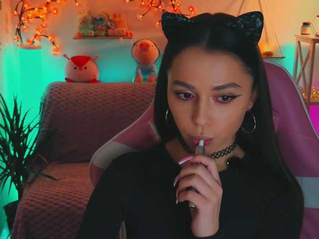 MaybeBabeTV's BongaCams show and profile