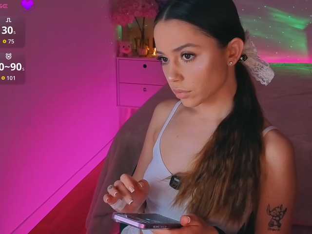 модель MaybeBabeTV