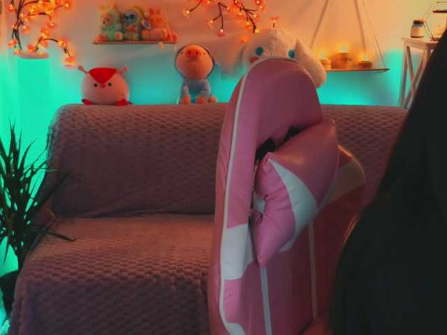 MaybeBabeTV's BongaCams show and profile