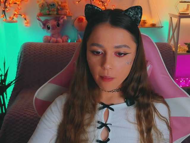 видео MaybeBabeTV