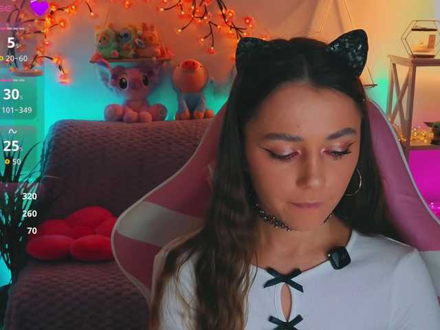 видео MaybeBabeTV