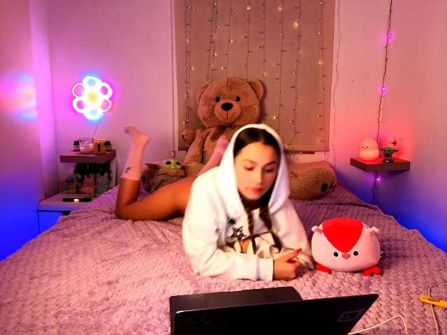  MaybeBabeTV chat room