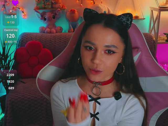 MaybeBabeTV's BongaCams show and profile