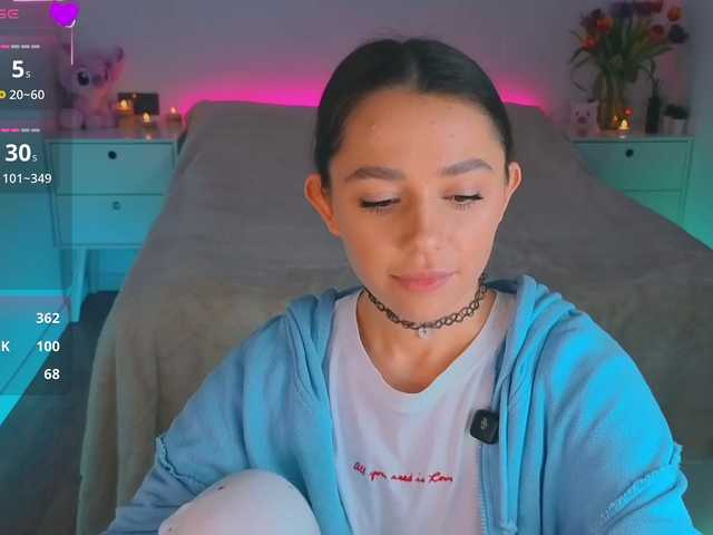 в попе у MaybeBabeTV