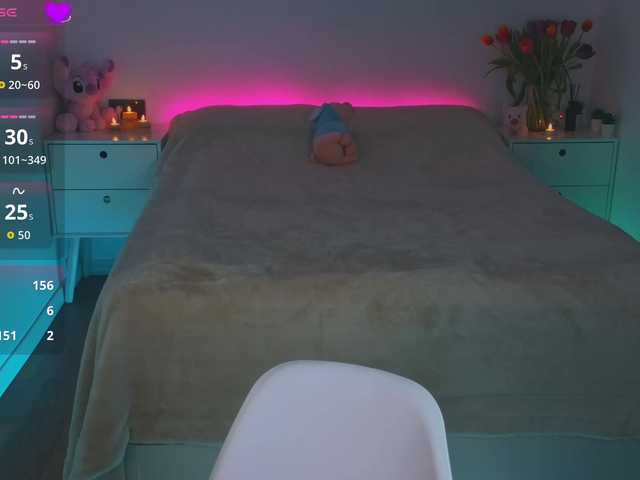 в попе у MaybeBabeTV