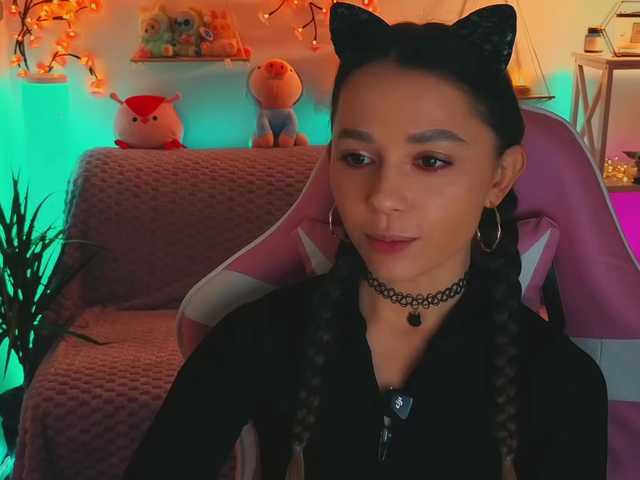 MaybeBabeTV's BongaCams show and profile