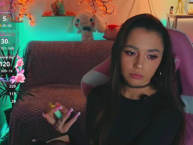 MaybeBabeTV's BongaCams show and profile