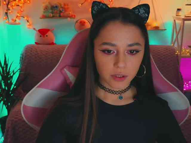 chat cam to cam MaybeBabeTV