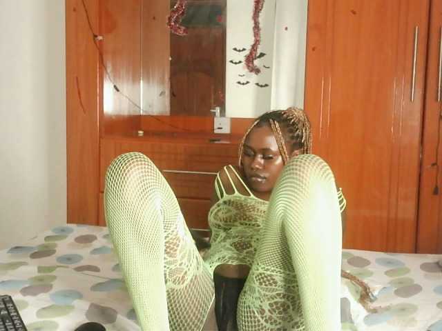 Mellifluous's BongaCams show and profile