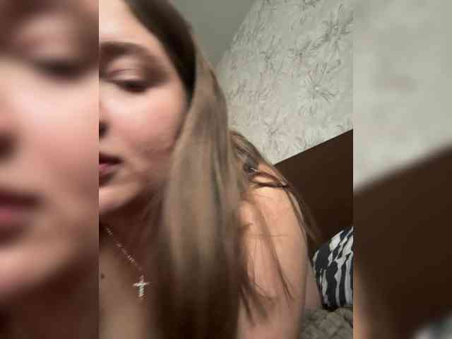 LinkaMaliiinkaa webcam