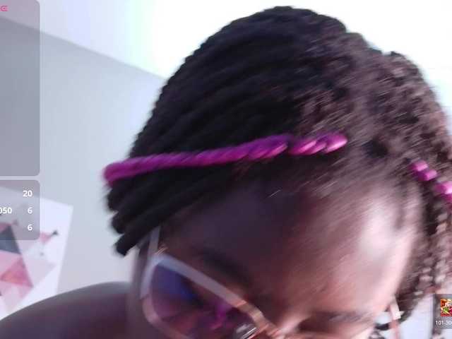 cutielittleebonyy Live Cam on BongaCams