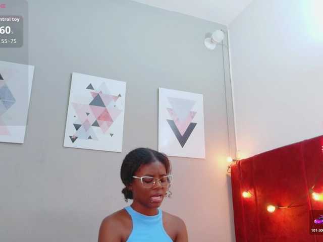 cutielittleebonyy's BongaCams show and profile