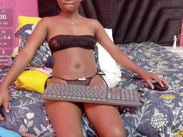 cutielittleebonyy's BongaCams show and profile