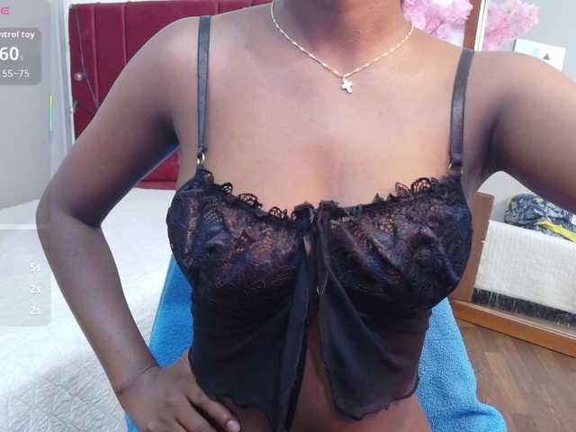 cutielittleebonyy's BongaCams show and profile