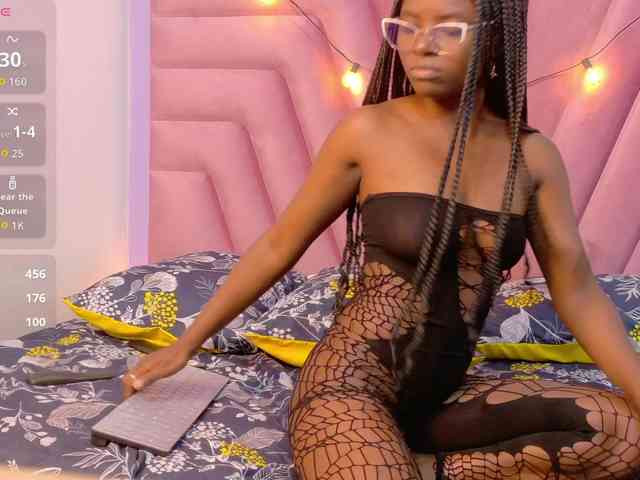 cutielittleebonyy cutielittleebonyy