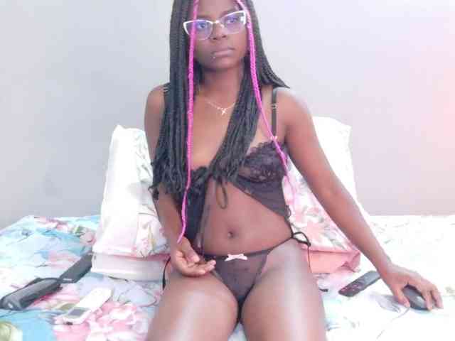 cutielittleebonyy webcam