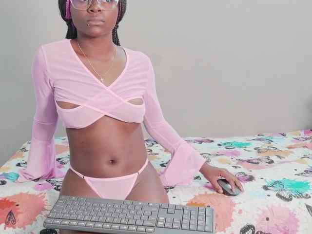 cutielittleebonyy webcam