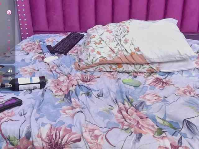 cutielittleebonyy webcam