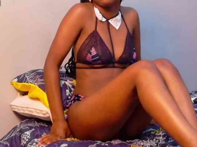 cutielittleebonyy webcam