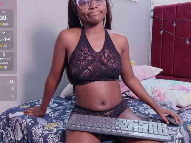 cutielittleebonyy cutielittleebonyy