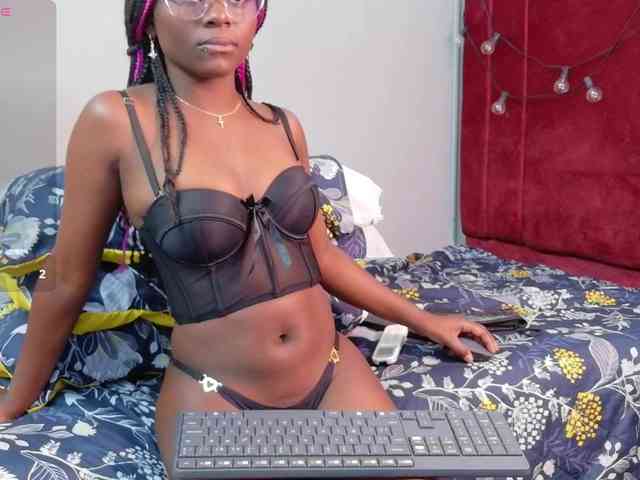 cutielittleebony... Live Webcam on BongaCams