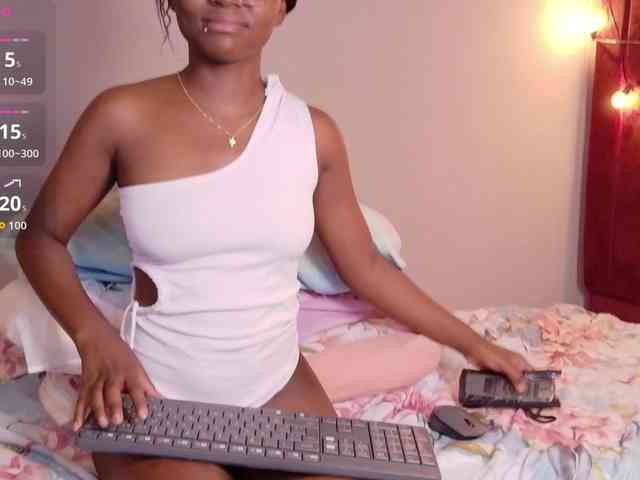 cutielittleebonyy webcam