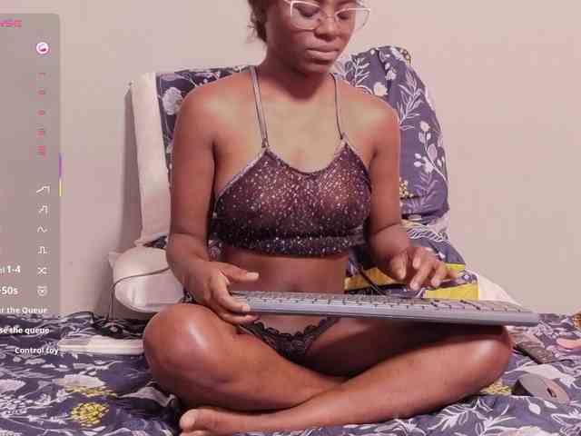 cutielittleebonyy webcam