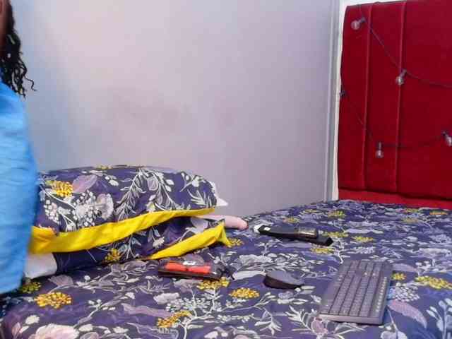 cutielittleebonyy cutielittleebonyy