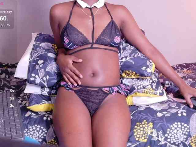 cutielittleebonyy webcam