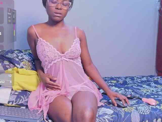 cutielittleebony... Live Webcam on BongaCams