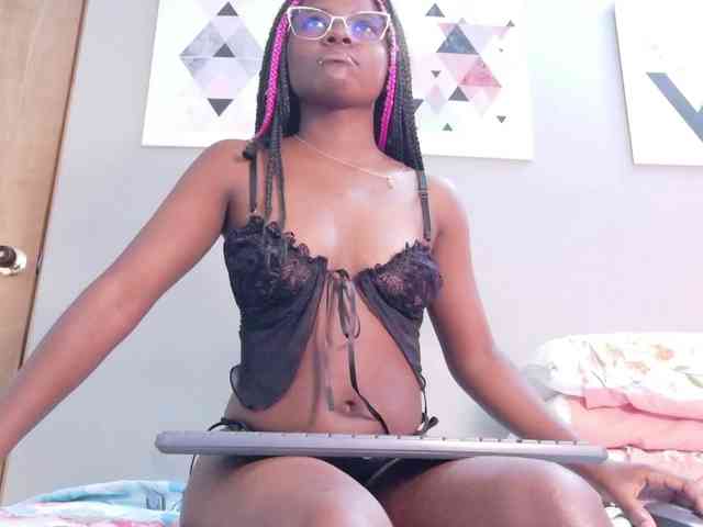 cutielittleebonyy webcam