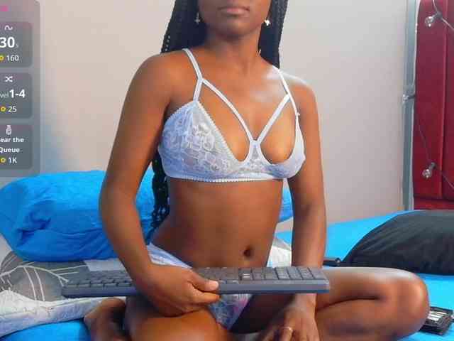 cutielittleebonyy cutielittleebonyy