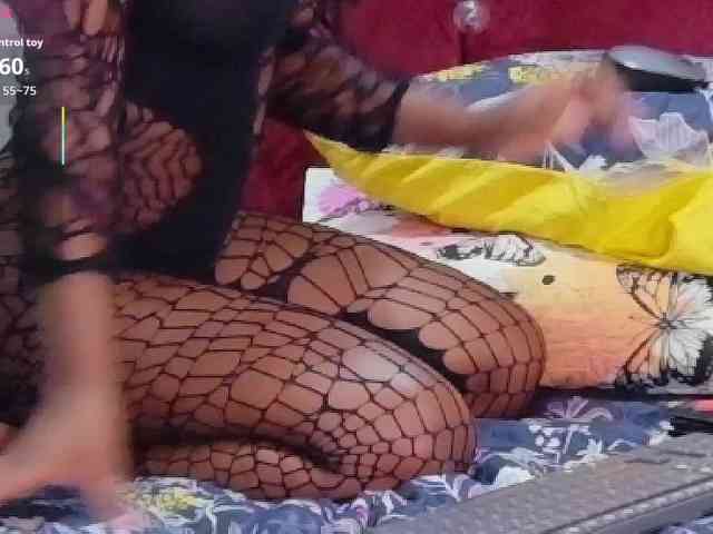 cutielittleebonyy webcam